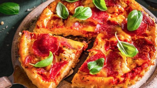 Quiche pizza s batatom, keljom i tofuom – idealna za vegane i one osjetljive na gluten